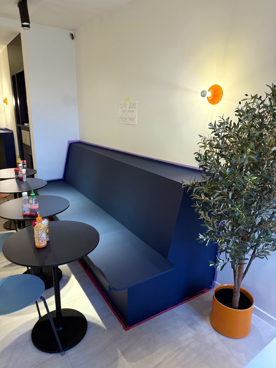 Zitbank op maat met wandlamp